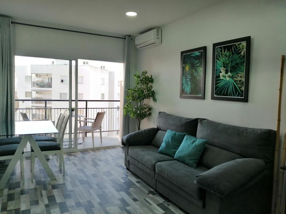 Precioso Apartamento en Benalmadena enfrente de Puerto Marina Apartment Bagian luar foto