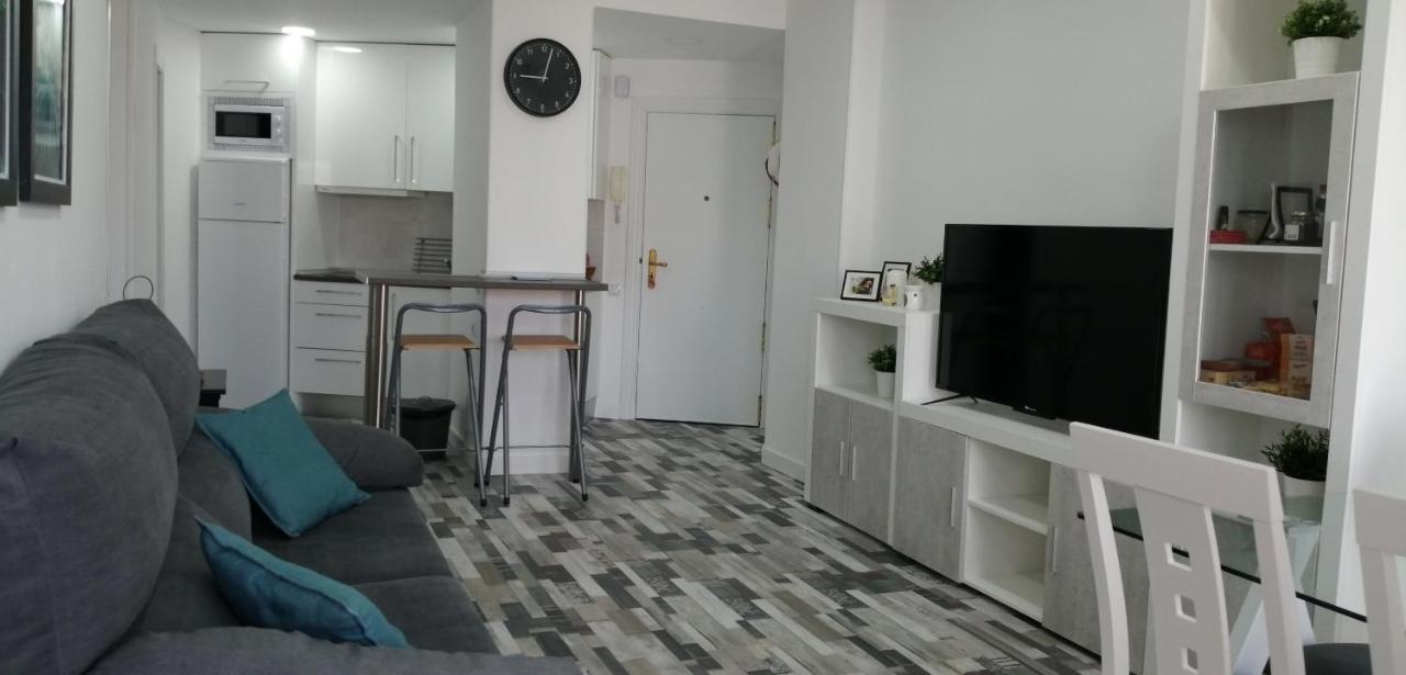 Precioso Apartamento en Benalmadena enfrente de Puerto Marina Apartment Bagian luar foto