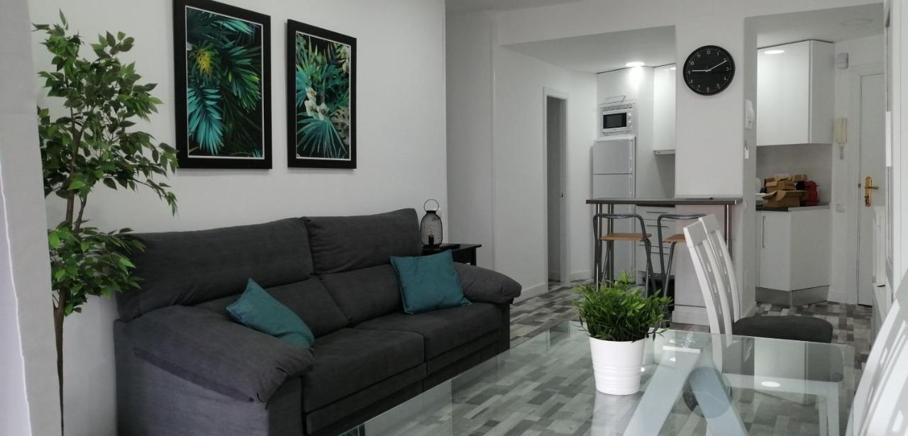 Precioso Apartamento en Benalmadena enfrente de Puerto Marina Apartment Bagian luar foto